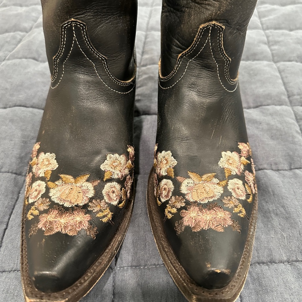 Floral Embroidered Heeled Boots - Picture 2 of 8